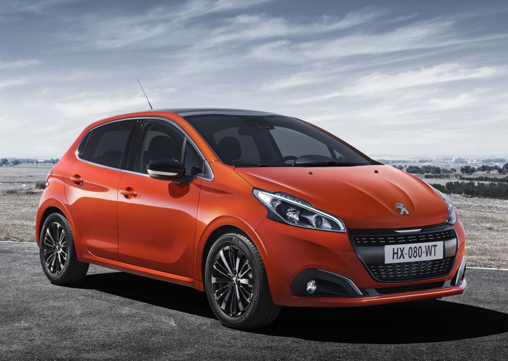 PEUGEOT 208 N1